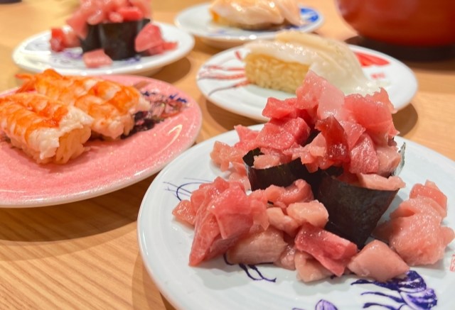 大人気回転寿司のエリアマネージャー／年収490万以上／将来は年収700万以上も！