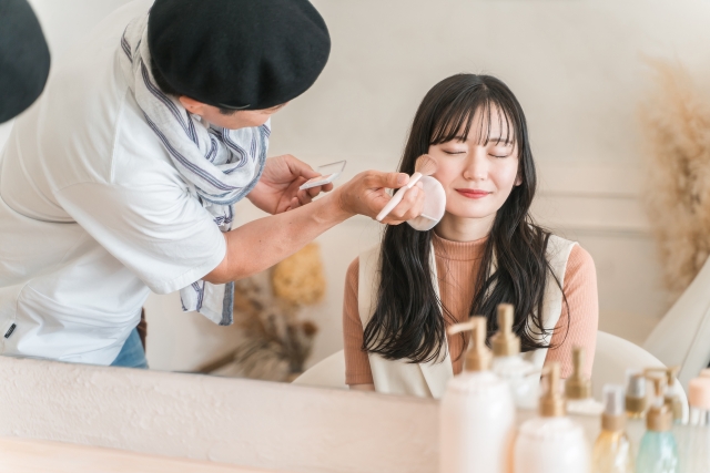 化粧品販売スタッフ／年間休日132日！未経験からでもOK！経験者は優遇します◎